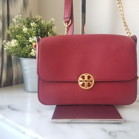 Tory Burch Handbags - 🛑SOLD•Preloved Tory Burch Chelsea Chain Crossbody
